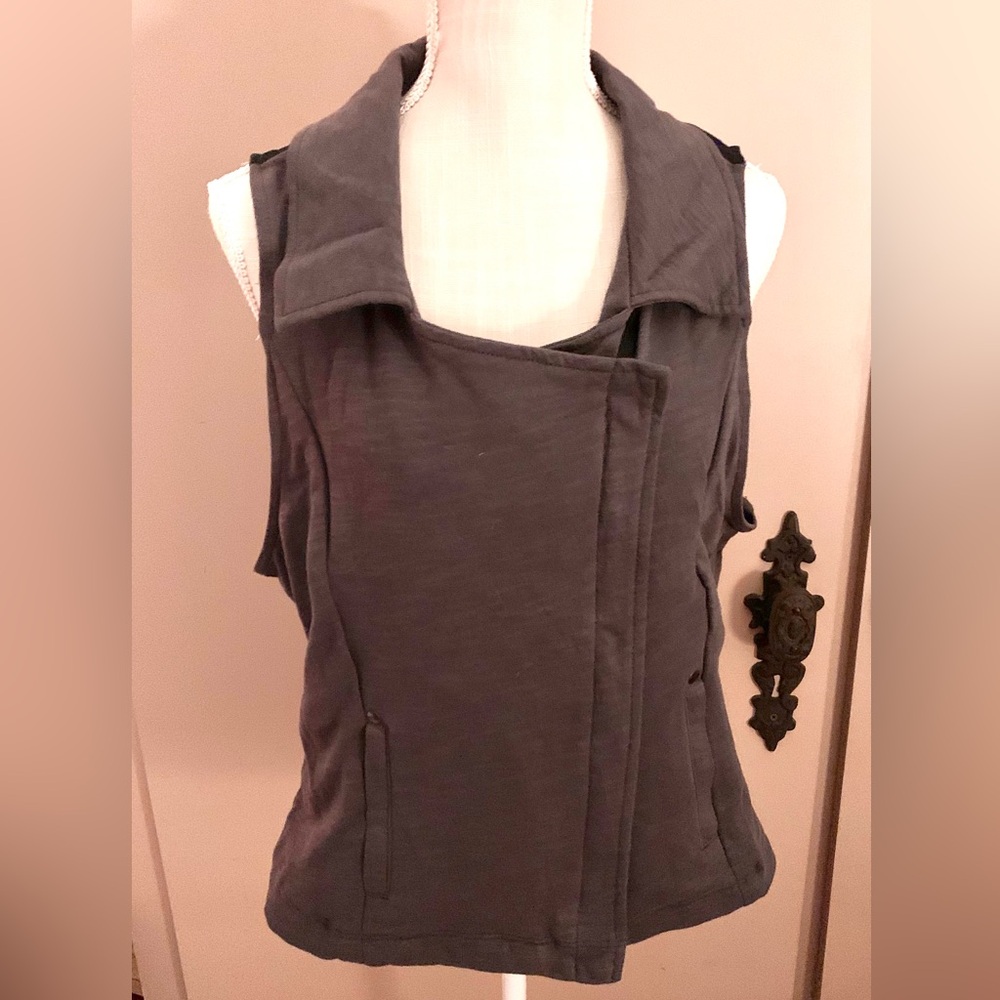 True Craft Charcoal Gray and Black Vest